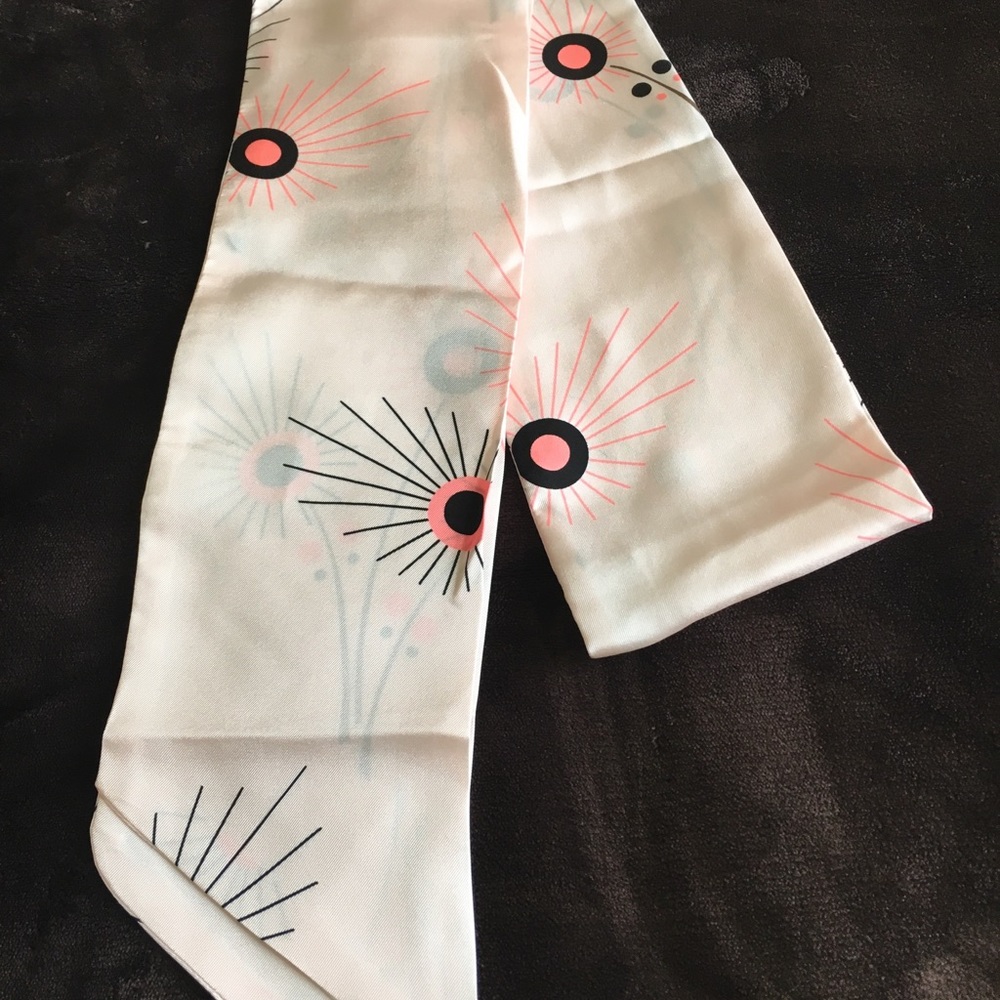 Neisha Crosland Silk Scarf - Picture 7 of 8